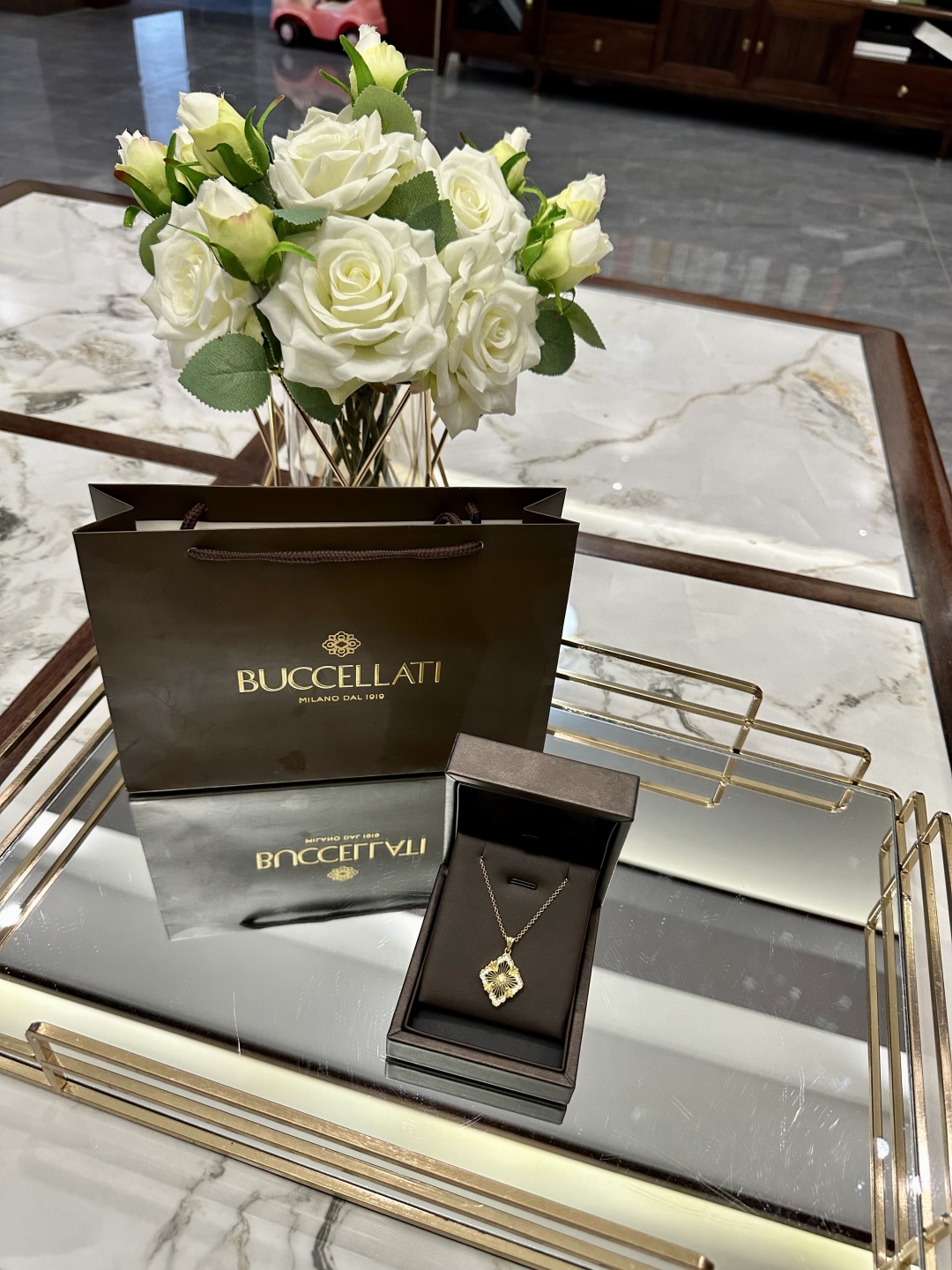 BUCCELLATI jewelry model 08